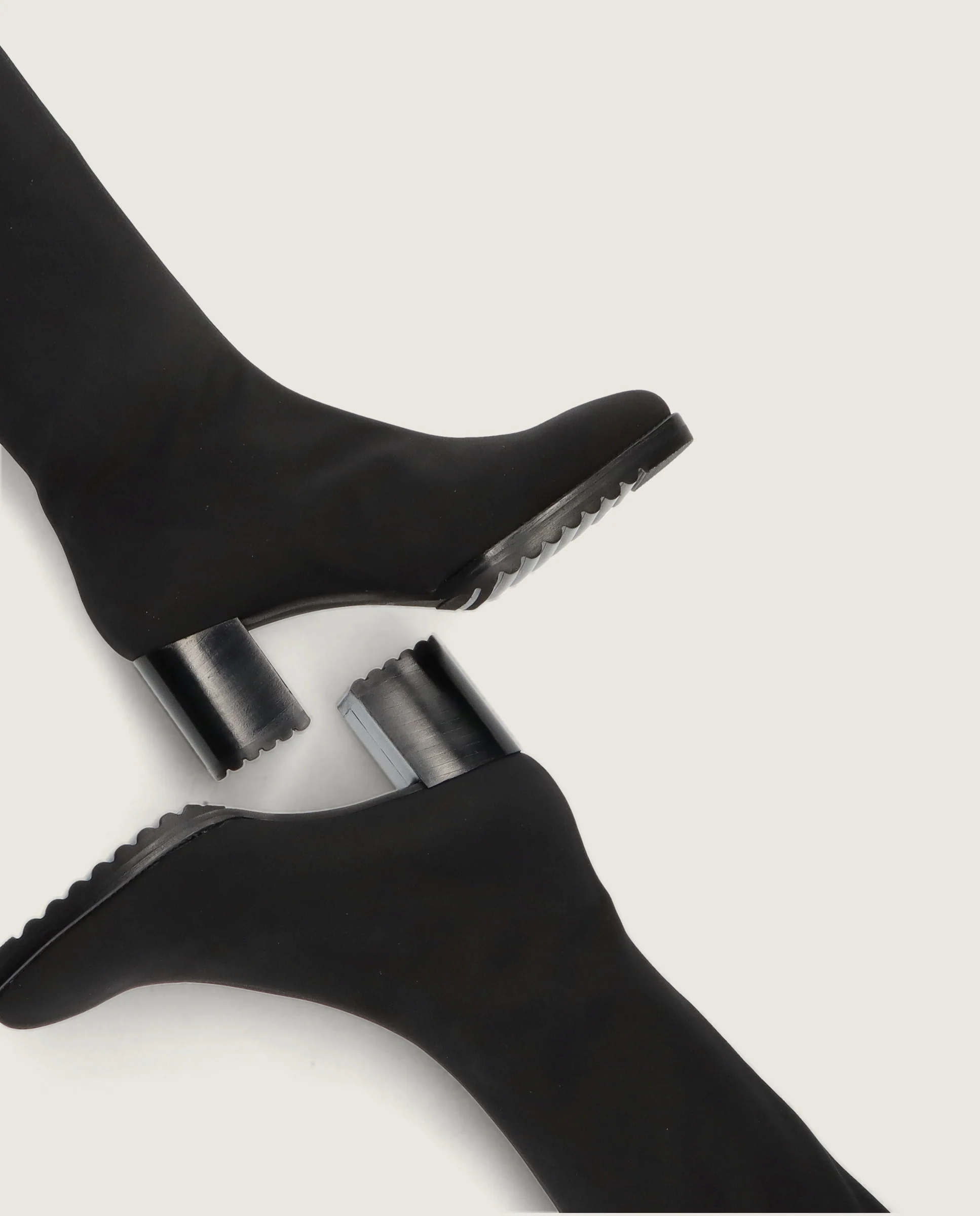 Botas Cindy Negros Tejidos - Image 4