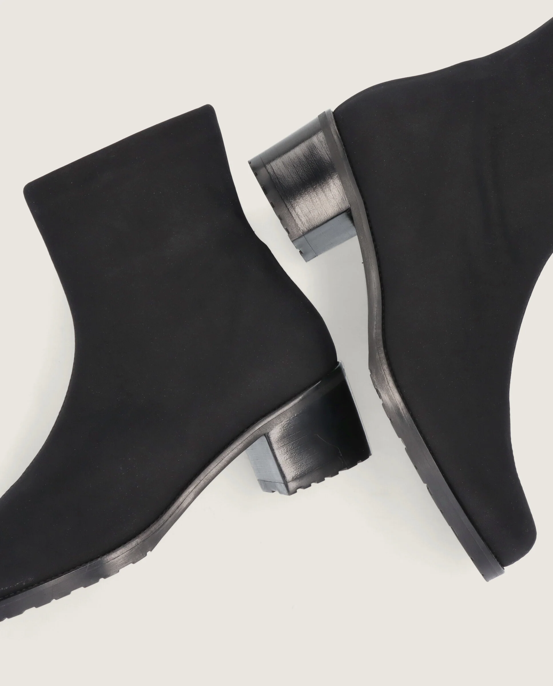 Botines Claudette Negros Tejidos - Image 4