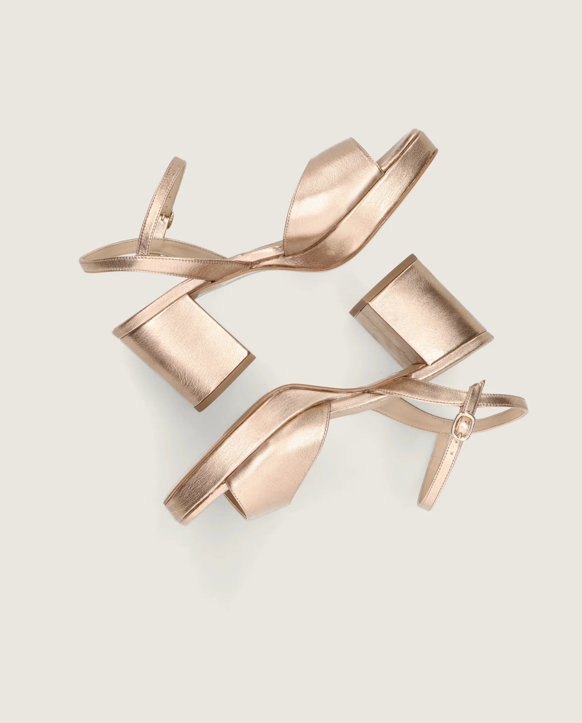 Sandalias Mae Dorados Pieles metalizadas - Image 4