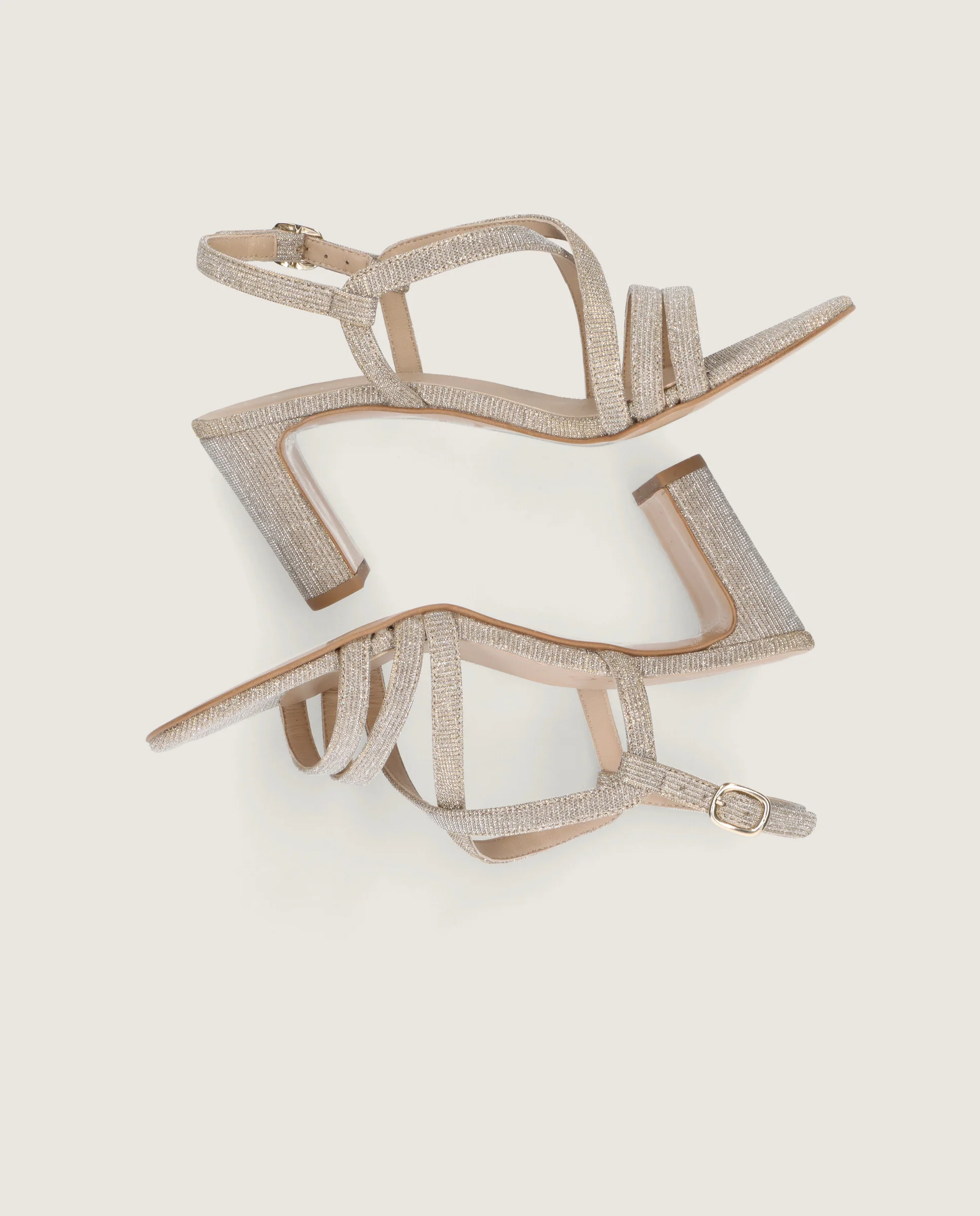 Sandalias Maria Plateados Tejidos - Image 4